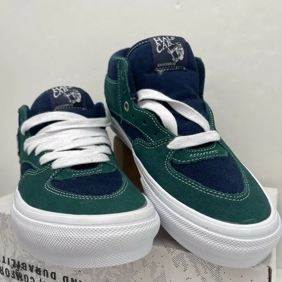 Vans Men’s Skate Half Cab
Tartan Blue/Green
VN0A2Z34BLG Sneakers - Picture 5 of 16